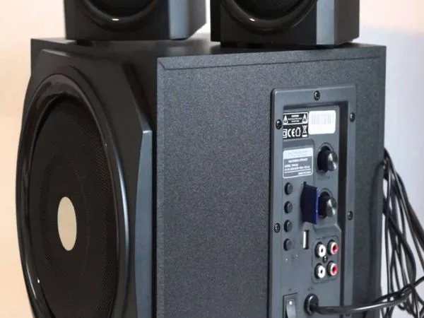 Microlab TMN9BT Aktivni drveni zvučnici 2.1 sistem 40W RMS (18W+2*11W) SD, USB, 3,5mm, Bluetooth