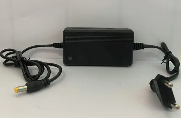 Gembird punjač 12v/2A 24W, 1m kabl, Coper napajanje, DC 5.5x2.1mm CE(327) (NPA-AC46)